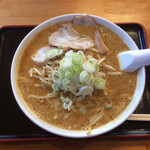 ラーメン とらじ食堂 - 味噌カレー煮干しラーメン  900円税込