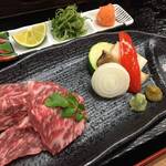 Shiki Haguku Muya Done Nrim Bou - 牛肉陶板焼