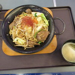 Asahi Biruen Shiroishi Hamanasukan - ジンギスカン焼きそば定食（ライス、味噌汁付き）、ライスは断りました（＾＾；(2021年1月)
