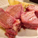 Horumon Yakiniku Hachi - 