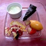 ベルクール - デザート４種盛り合せ！(2012,08/13)