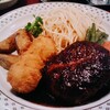 青山 V・ダック - 料理写真:ハンバーグとかにクリームコロッケ定食(950円)