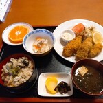 的矢かき料理の店 はしもと - 牡蠣フライ定食　ご飯を牡蠣飯に変更