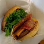 FRESHNESS BURGER - 