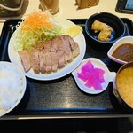 なかうらわ食堂 - ジューシー厚切りトンテキ定食