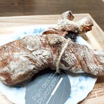 パン・デ・フィロゾフ - ⚫ポミエ