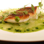 ラチュレ - 山口県産マトウダイのポワレ スープ仕立て