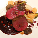 ラチュレ - 鹿のロースト  ソース グランヴヌール