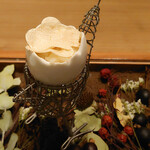 ラチュレ - 最初から香りの印象があるものばかりです。