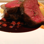 ラチュレ - シェフ自ら狩猟された鹿です。