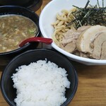 神豚 - 魚介つけ麺980円(豚１枚増し100円)＆半ライス100円