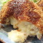 レスト - 特製チーズ入りコロッケ