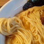 らーめん専門 うしおととり - ストーレートな細麺