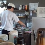 らーめん専門 うしおととり - お若いご主人