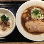 鴨出汁中華蕎麦 麺屋yoshiki - 芋煮中華蕎麦（ご飯もの付）