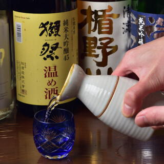 Enjoy your meal with sake from all over the country and a wide variety of shochu♪