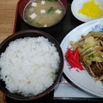 Chuukahanten Gokuu - 本日のサービス品焼そば定食ご飯大盛り