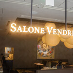 SALONE VENDREDI - 