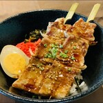 일본 돼지 떡 돼지의 갈비 덮밥