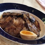 フッカーズ - 燻製ロース丼