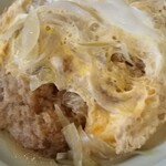 そば処 久楽 - 卵の綴じ具合も良い感じ❤