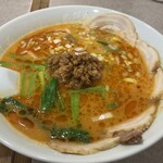 龍鳳 - チャーシュー入り担々麺