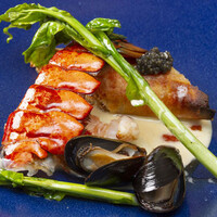 鯛ソテーとオマールエビ 白ワインソース