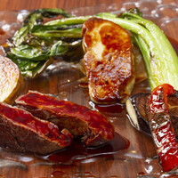 牛フィレ肉とフォアグラのソテー ポルト酒ソース