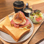 ジャラク コーヒー&カカオ - BLTオープンサンド (税別)780円