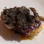 （h）etta - 馬肉、半熟卵、黒トリュフ