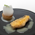 レストラン オオツ - 2021.1 小甘鯛の松笠焼き レモンのソース 蕪のピュレ 蕪のブイヨン煮込み 蕪の泡