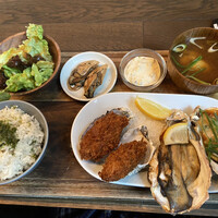 梅田 ワーフ - 牡蠣づくしランチセット　1600円