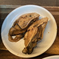 梅田 ワーフ - 牡蠣のオイル漬け