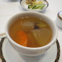 銀座アスター 本店 - セットのスープ（冬瓜など）