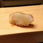 すし処 みや古分店 - ひらめ