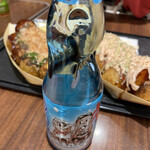 築地銀だこ - この後…ラムネが盛大に噴火…