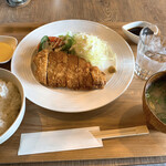 Cafe&Bar ChaCha - とんかつ定食