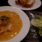 CUORE del PESCE - 生うにと海老のトマトクリームパスタ