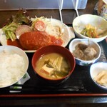 あおぞら食堂 - ハンバーグ定食：５００円