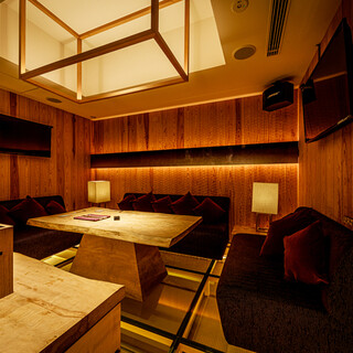 Minato-ku's finest private room with restroom and smoking allowed