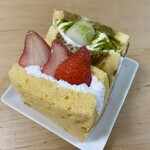 おもちゃ箱 - いちご＆抹茶マーブル白玉