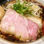 拉麺大公 - 焦がし醤油ラーメン(追加トッピング多数)