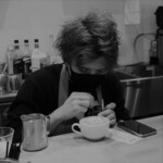 ハットコーヒー - ラテアーティストのイケメンオーナーさん。