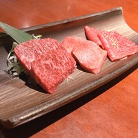 蕃 YORONIKU - 