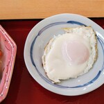 オーモリラーメン - 目玉焼き