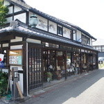 速魚川 - 明治時代からある、趣のある建物。