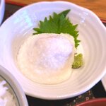 さくら本店 - (ﾗﾝﾁ)さくら定食 小鉢：マグロ山かけ　2021.1.14