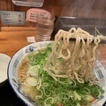 中華蕎麦 春馬 - 麺リフト⤴️