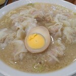 広州市場 - 粗挽き旨味雲呑麺（醤油） 869円(税込)