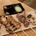 Robata Yakitori Enishi - おまかせ串 2本 × 2